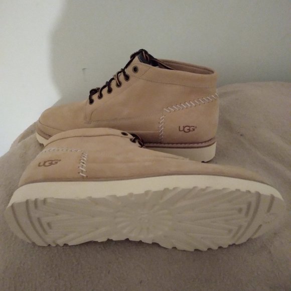 UGG Campfire Trail Nubuck Men's Boots SZ 11 NEW - Picture 3 of 8